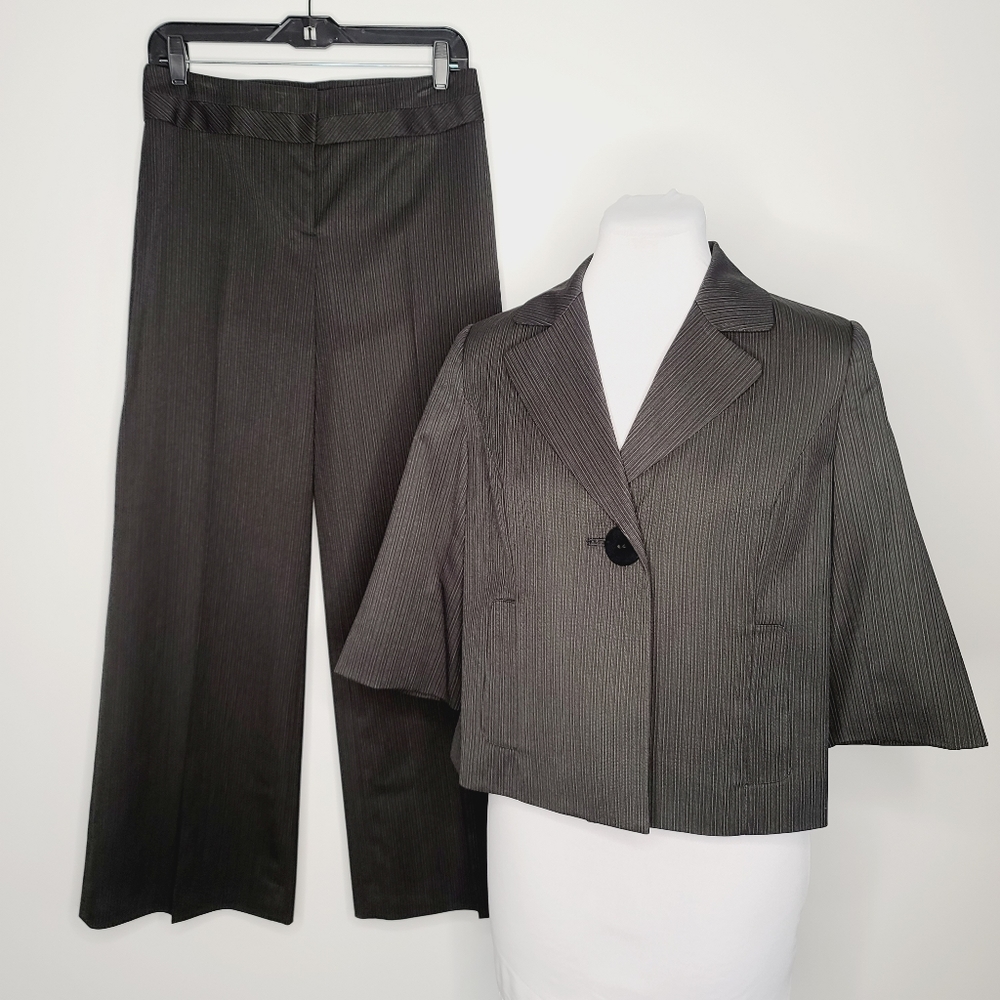 Kenneth Cole Reaction Wide Leg Trouser Size 4 and Suit Jacket Size 2 Grey Stripe